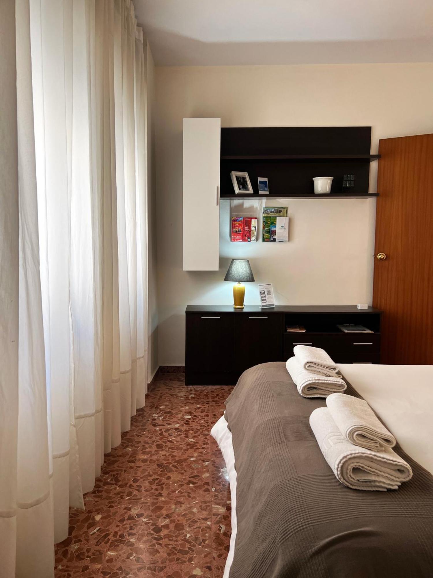 Apartment Wall Center - Aloha Sevilla エクステリア 写真